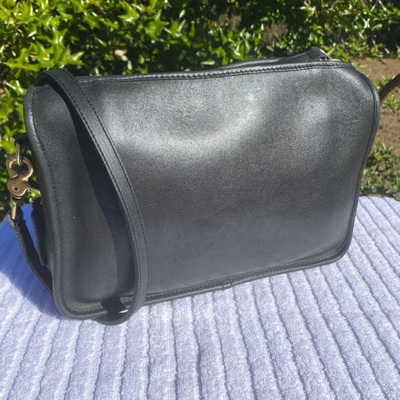 Vintage Coach Companion Bag - Picture 4 of 15